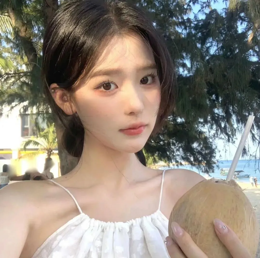 【大尺度惊悚经典】《大逃杀》未删减导演剪辑修复版：被送到荒岛互相残杀的同班同学，日本最残酷的人性社会实验