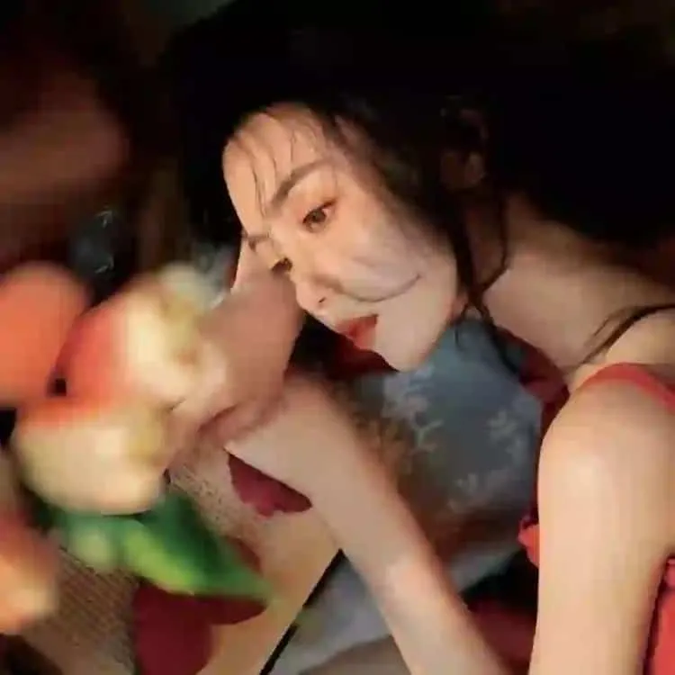 女性悬疑复仇《小姐》同类绝佳作品《女教师》：压抑女教师的极致反击，阶级与欲望的崩塌
