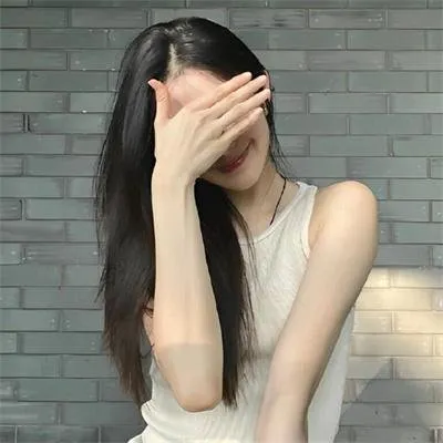 【社会反思】《明天，我会成为谁的女友》全集在线：出租女友、陪酒女、追星族的边缘女性真实生活图鉴